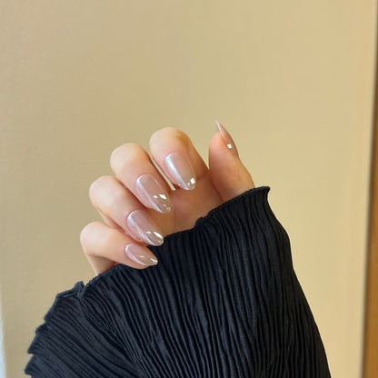 Elle (Short Almond)