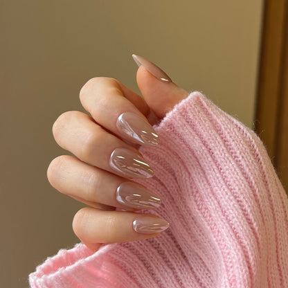 Elle (Short Almond)