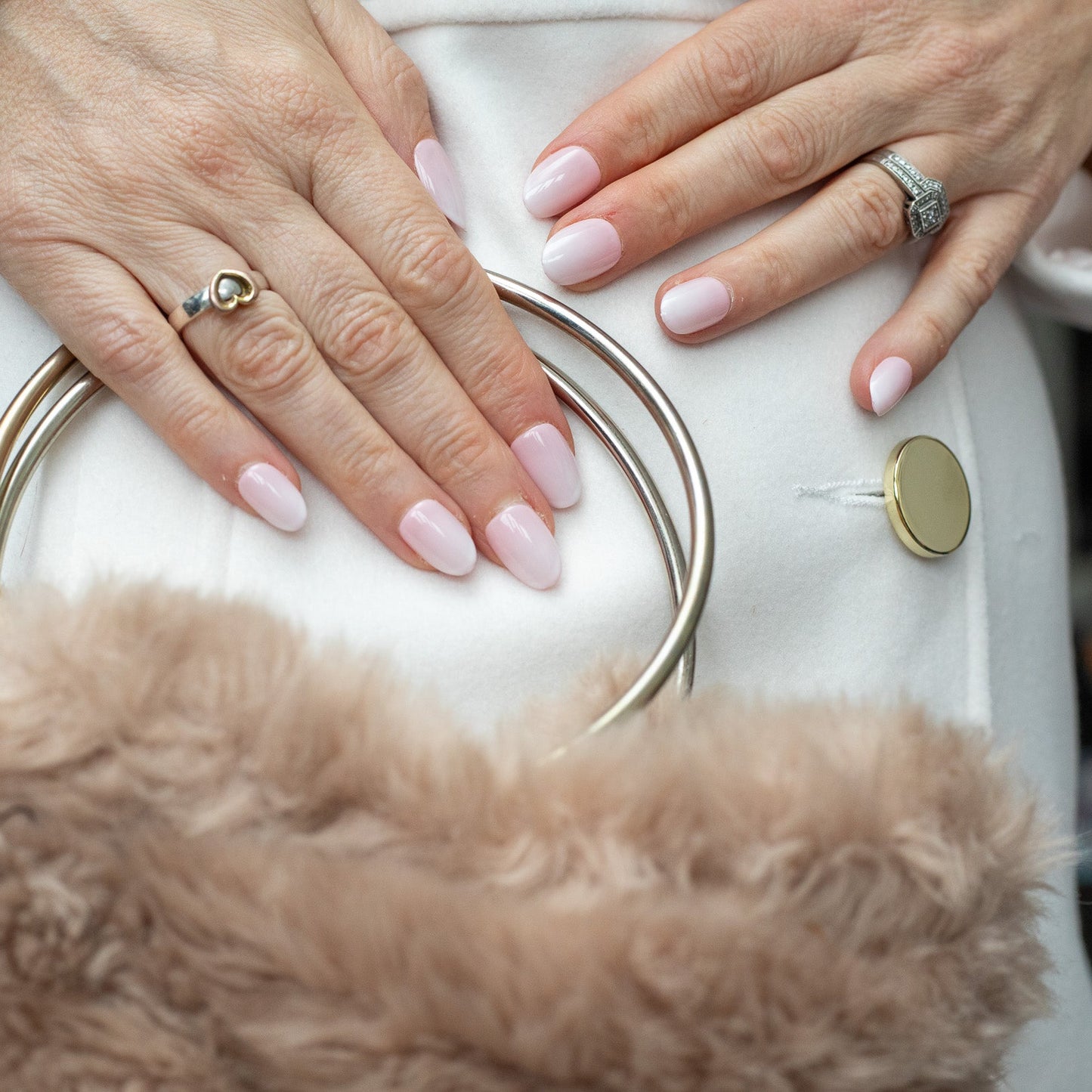 Milky Blush (Short Oval)