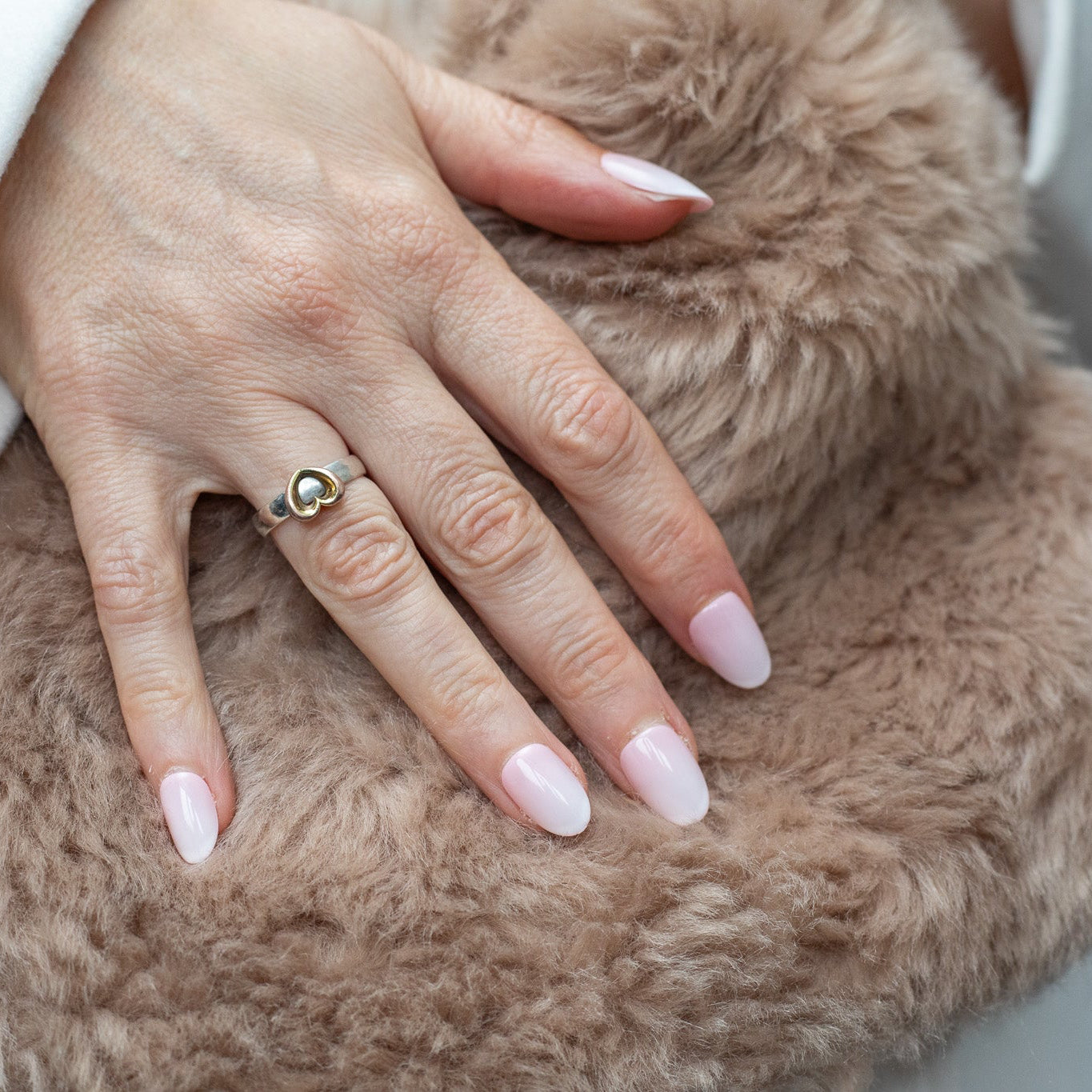 Milky Blush (Short Oval)